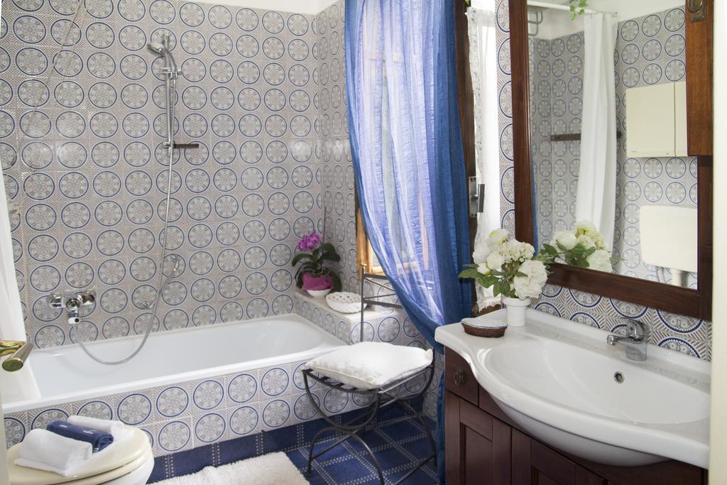 B&B Casa Carla Pinerolo Szoba fotó
